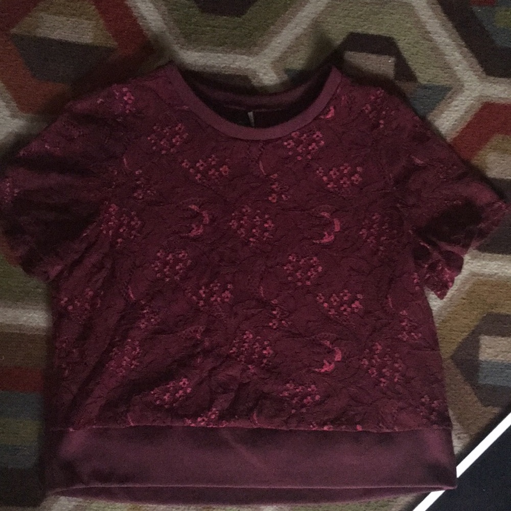 Burgundy Lace Crop Top! - Picture 6 of 8